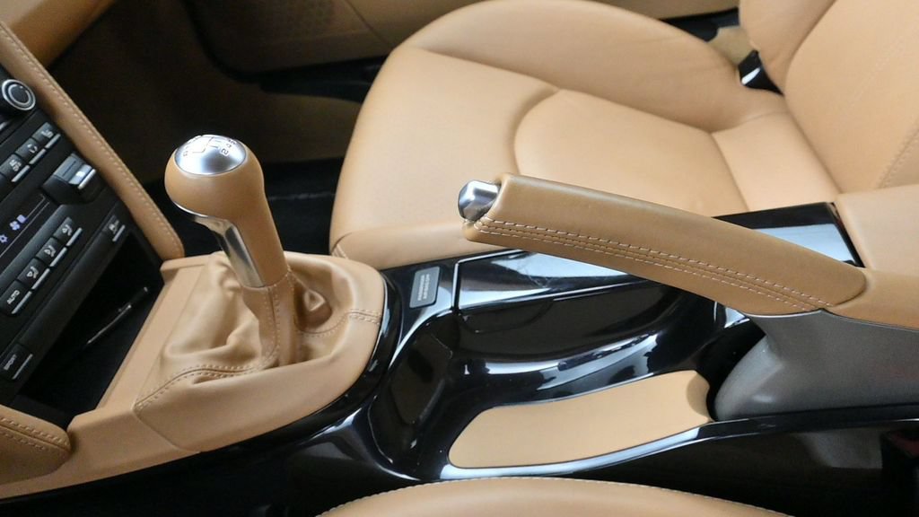 Used 2012 Porsche Cayman R RWD image 12
