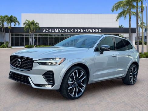 Used 2023 Volvo XC60 B5 Ultimate w/ Protection Package Premier FWD image 3