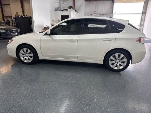 Used 2010 Subaru Impreza 2.5i image 7