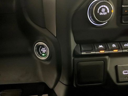 Used 2022 Chevrolet Silverado 1500 Custom image 21