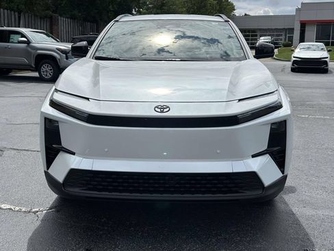 New 2026 Toyota C-HR AWD/4WD image 8