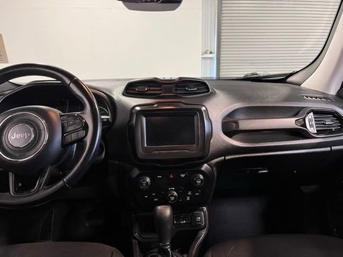 Used 2019 Jeep Renegade Altitude w/ Quick Order Package 2XM image 20