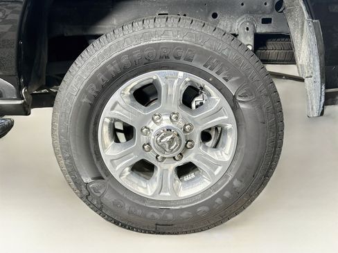 Used 2025 RAM 2500 Big Horn AWD/4WD image 11