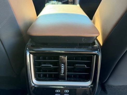 Certified 2025 Toyota Crown Signia AWD/4WD image 9