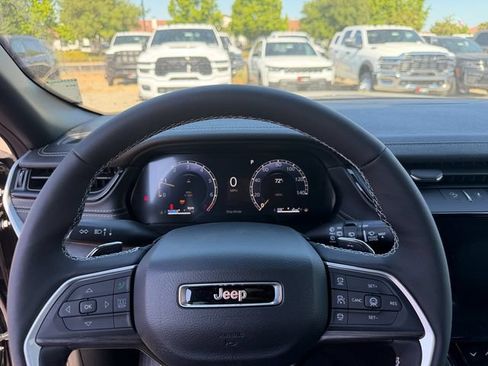 New 2026 Jeep Grand Cherokee L 4WD image 14