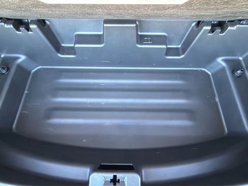 Used 2020 Buick Enclave Premium w/ Sun and Sites Package image 21