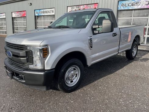 Used 2019 Ford F250 XL image 3