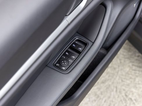 Used 2025 Porsche Taycan RWD image 25