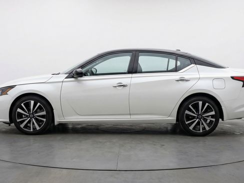 Used 2025 Nissan Altima 2.5 SV FWD image 5