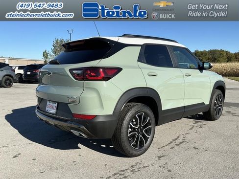 Used 2025 Chevrolet TrailBlazer ACTIV w/ Convenience Package image 3