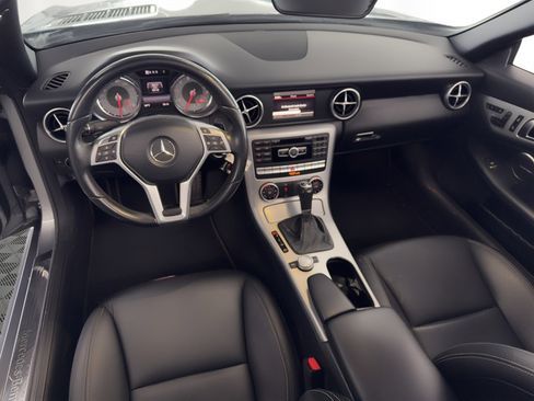 Used 2015 Mercedes-Benz SLK 250 image 18