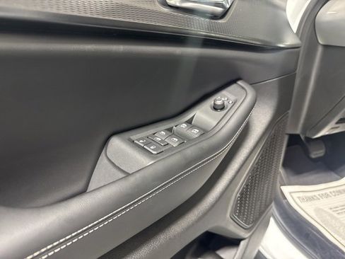 New 2025 Jeep Grand Cherokee Laredo X w/ Luxury Tech Group I image 13