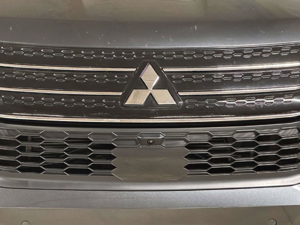 Used 2024 Mitsubishi Outlander SE AWD/4WD image 9