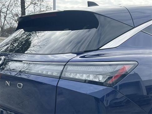 Certified 2025 Nissan Murano SV image 25