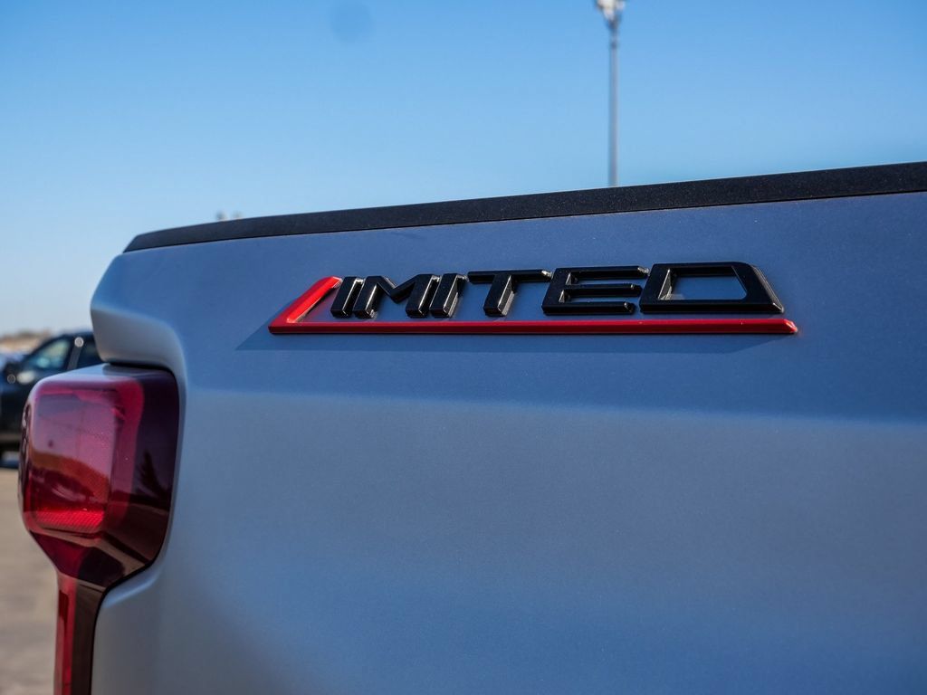 New 2026 Chevrolet Silverado 1500 RST AWD/4WD image 17