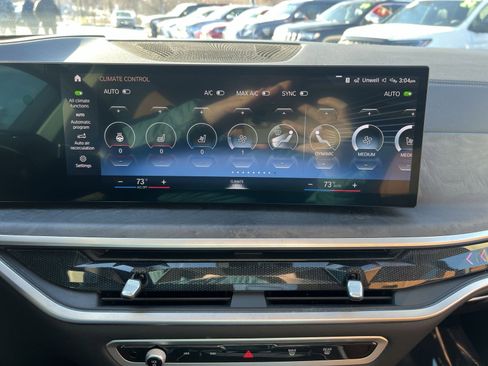 Used 2023 BMW X7 xDrive40i w/ Executive Package image 21