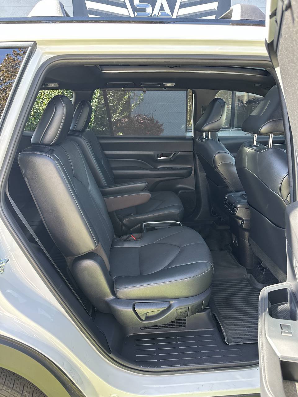 Used 2025 Toyota Grand Highlander AWD Hybrid image 25