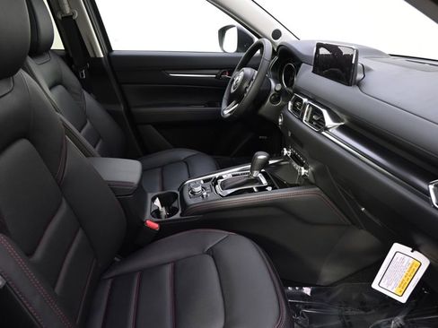 New 2025 MAZDA CX-5 Carbon Edition image 16