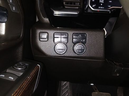 Used 2025 GMC Sierra 3500 SLE image 14