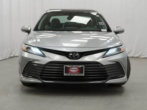 Used 2023 Toyota Camry XLE image 7