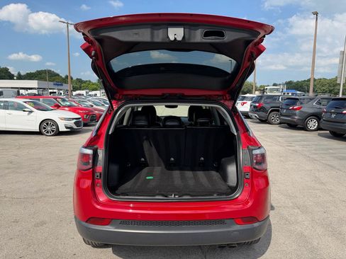 Used 2018 Jeep Compass Limited w/ Safe & Security Group AWD/4WD image 11