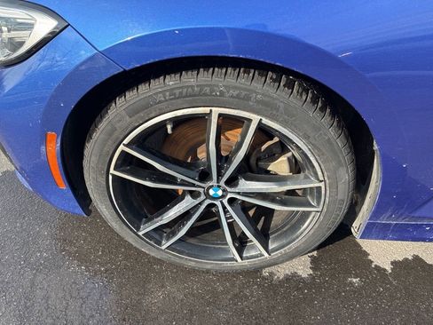 Used 2019 BMW 330i xDrive Sedan w/ M Sport Package image 15