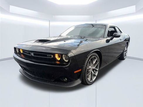 Used 2022 Dodge Challenger GT RWD image 8