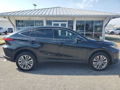 Used 2022 Toyota Venza Limited AWD/4WD image 7