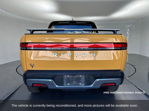 Used 2022 Rivian R1T Adventure image 4