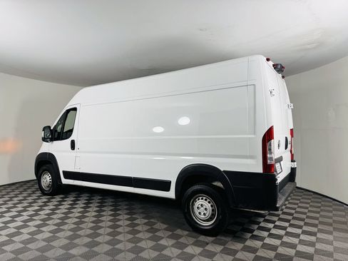 Used 2026 RAM ProMaster 2500 w/ Convenience Group FWD image 17