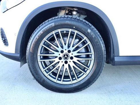 New 2026 Mercedes-Benz GLC 300 image 11