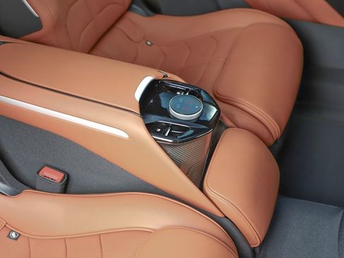 Certified 2025 Ferrari Purosangue image 40