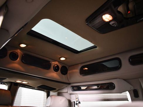 Used 2013 GMC Savana 1500 AWD image 48