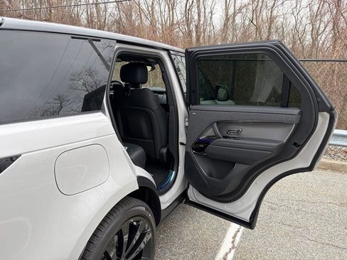 New 2026 Land Rover Range Rover Sport SE AWD/4WD image 16