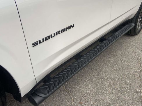 Certified 2025 Chevrolet Suburban Z71 w/ Comfort Package image 30