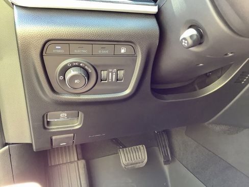 New 2023 Jeep Grand Cherokee Trailhawk w/ Luxury Tech Group III image 16