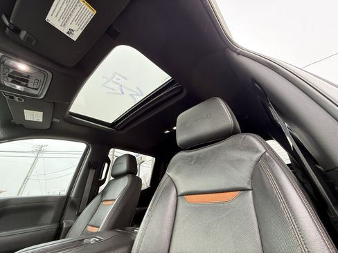 Used 2021 GMC Sierra 1500 AT4 w/ AT4 Value Package image 4