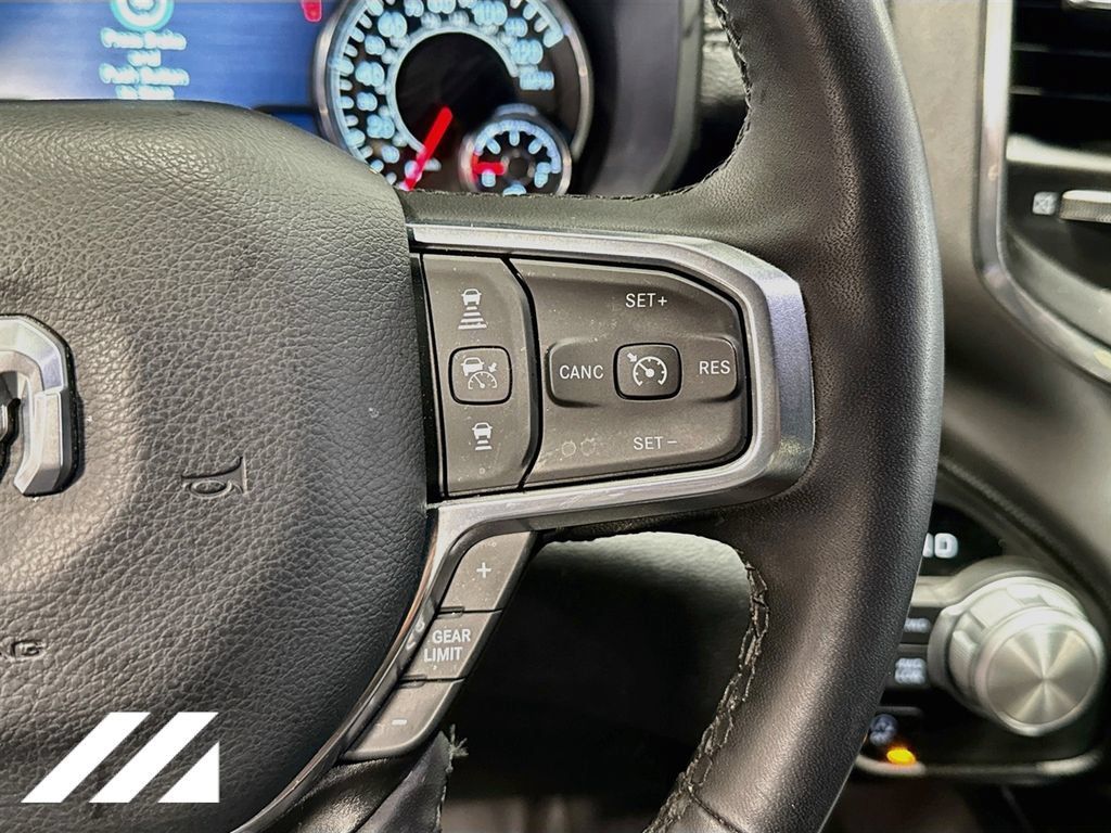 Used 2025 RAM 1500 Laramie AWD/4WD image 13