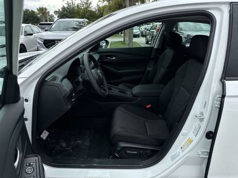 Used 2025 Honda Accord SE image 2