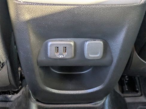 Used 2022 Chevrolet Colorado Z71 w/ Safety Package image 14