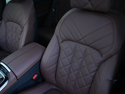 New 2026 BMW X5 xDrive40i w/ M Sport Package image 9