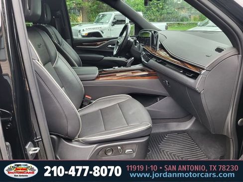 Used 2023 Cadillac Escalade ESV Premium Luxury RWD image 11