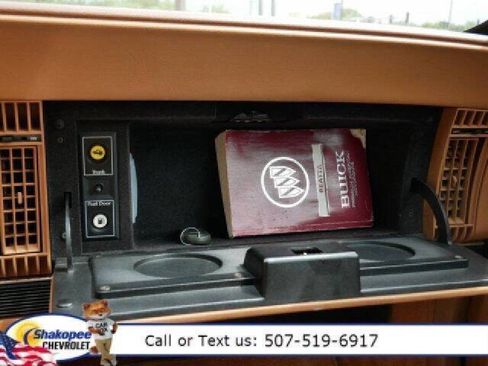 Used 1990 Buick Reatta Convertible image 25