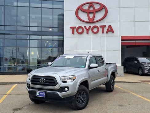 Used 2023 Toyota Tacoma SR5 AWD/4WD image 1