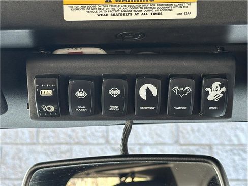 Used 2017 Jeep Wrangler Sahara w/ Connectivity Group AWD/4WD image 24
