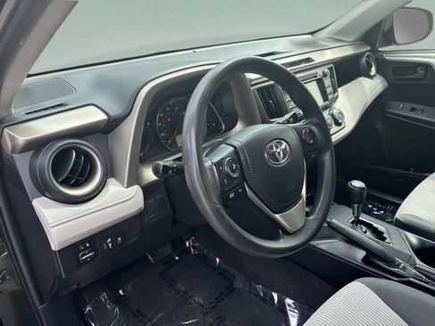 Used 2013 Toyota RAV4 LE FWD image 19