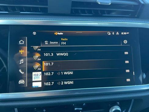 Used 2025 Audi Q3 2.0T Premium w/ Black Optic Sport Package image 29