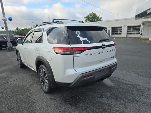 Used 2026 Nissan Pathfinder Platinum AWD/4WD image 9