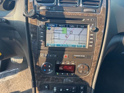 Used 2012 GMC Acadia Denali image 25