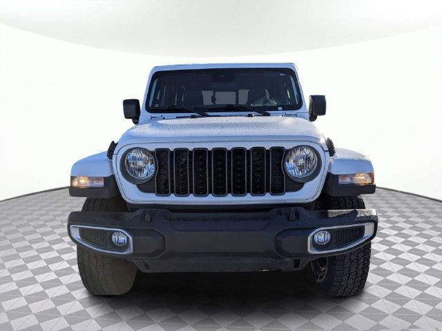 Used 2025 Jeep Gladiator Sport AWD/4WD image 8